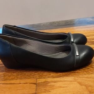 Lifestride Black Wedges